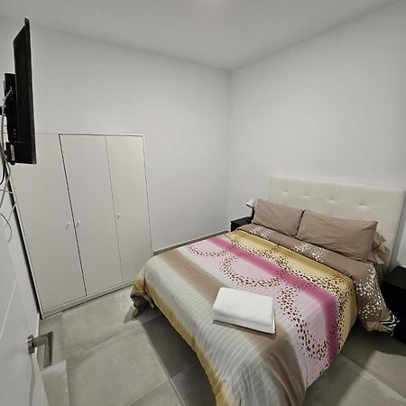Apartments Jota Βαρκελώνη Εξωτερικό φωτογραφία