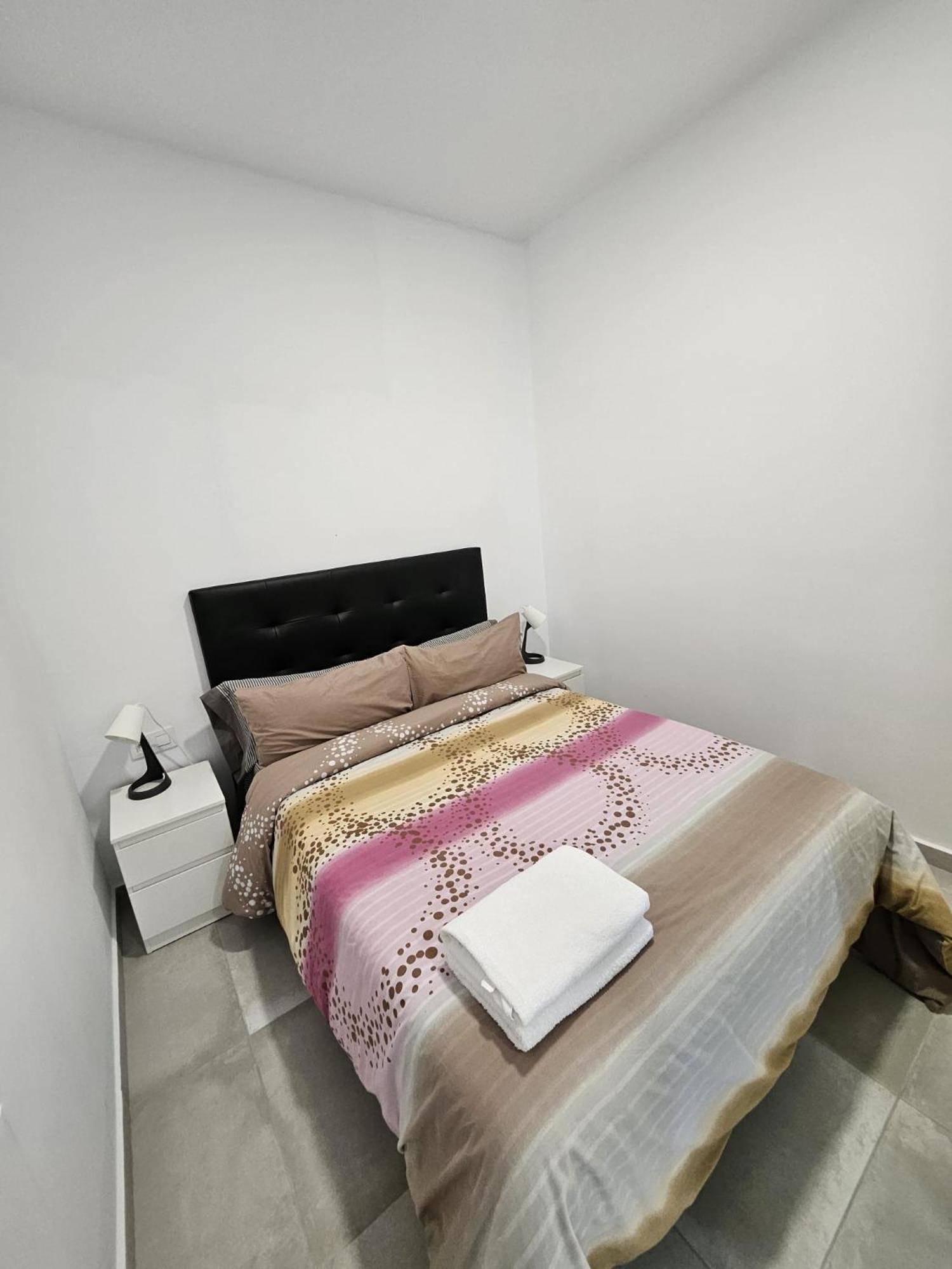 Apartments Jota Βαρκελώνη Εξωτερικό φωτογραφία