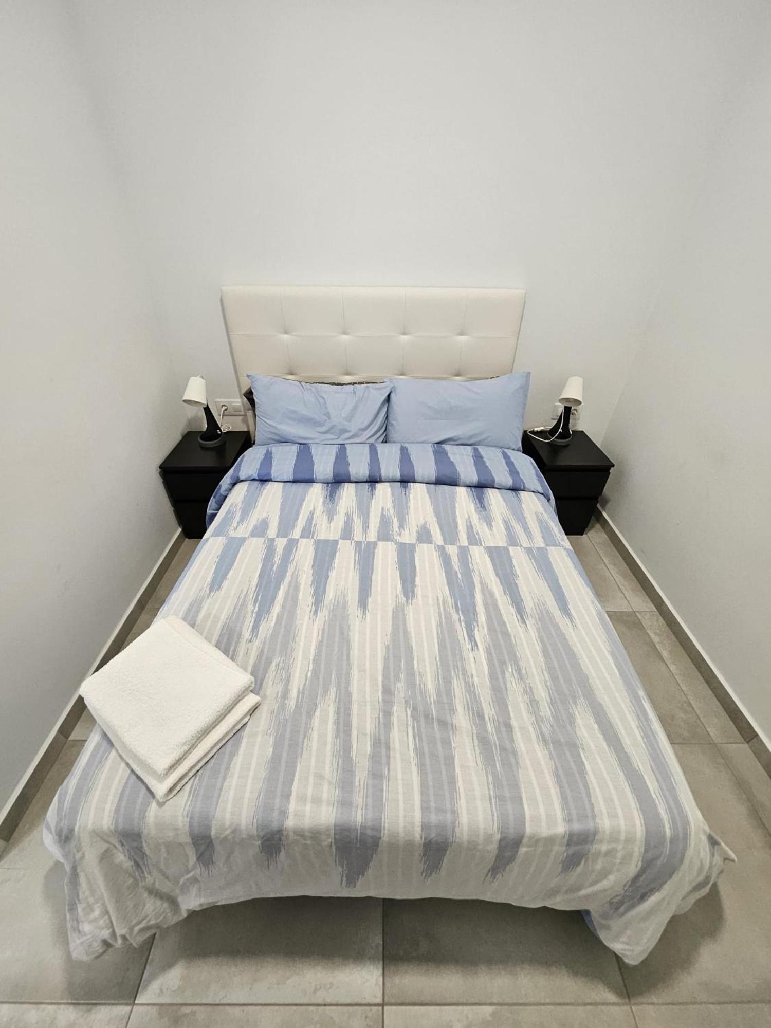 Apartments Jota Βαρκελώνη Εξωτερικό φωτογραφία
