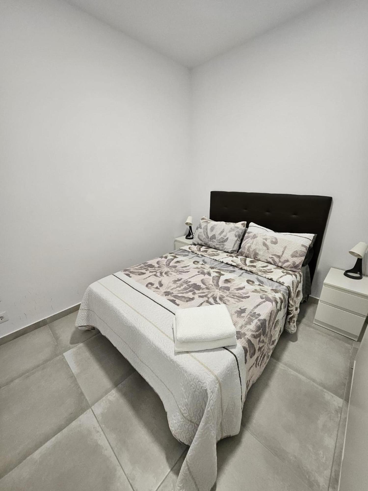 Apartments Jota Βαρκελώνη Εξωτερικό φωτογραφία