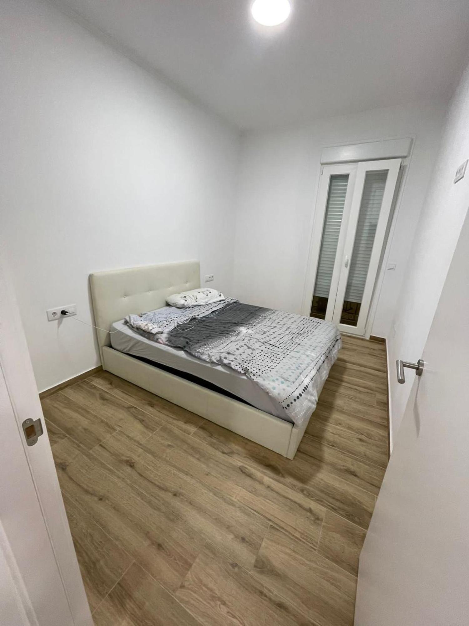 Apartments Jota Βαρκελώνη Εξωτερικό φωτογραφία