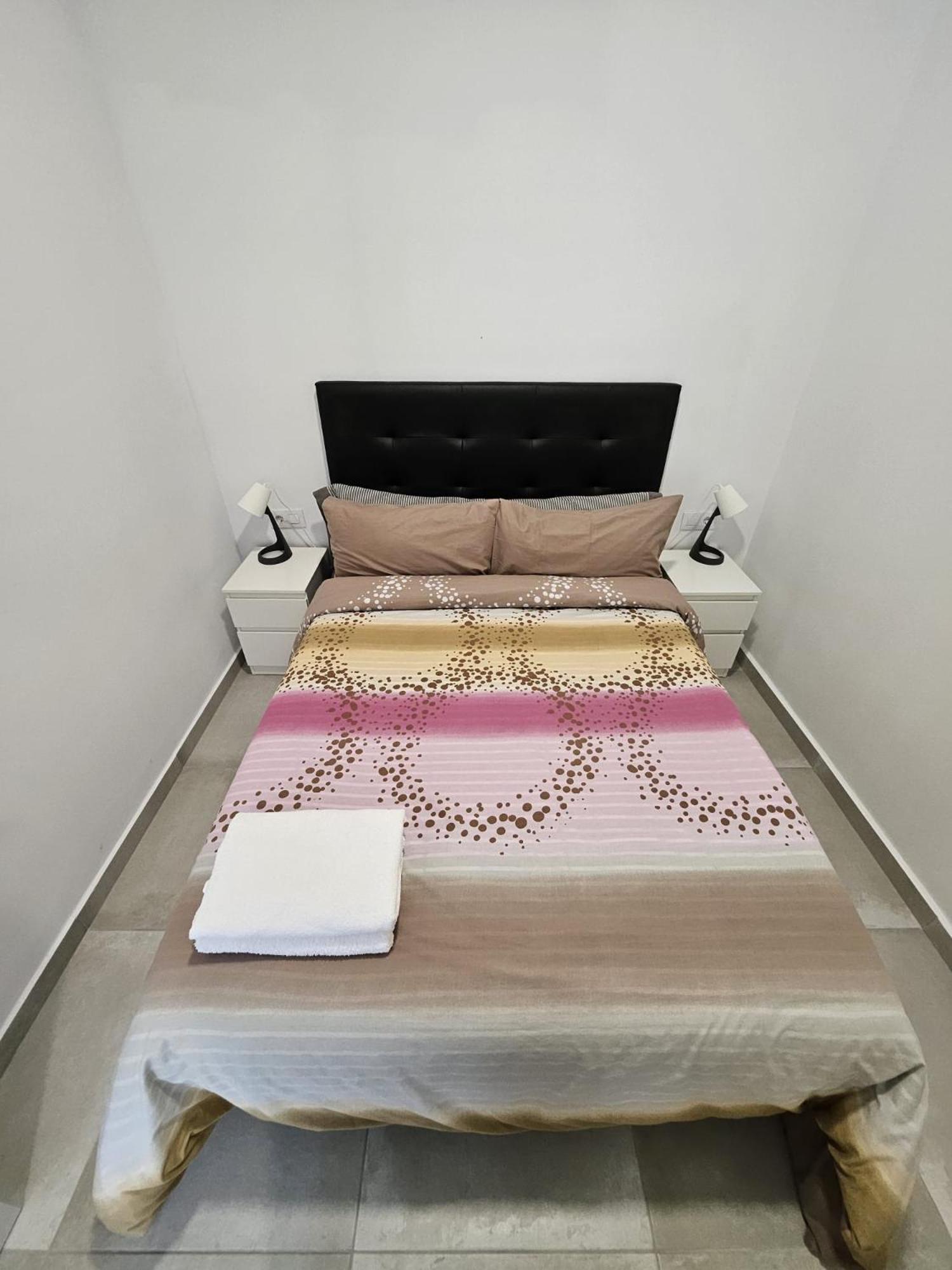 Apartments Jota Βαρκελώνη Εξωτερικό φωτογραφία