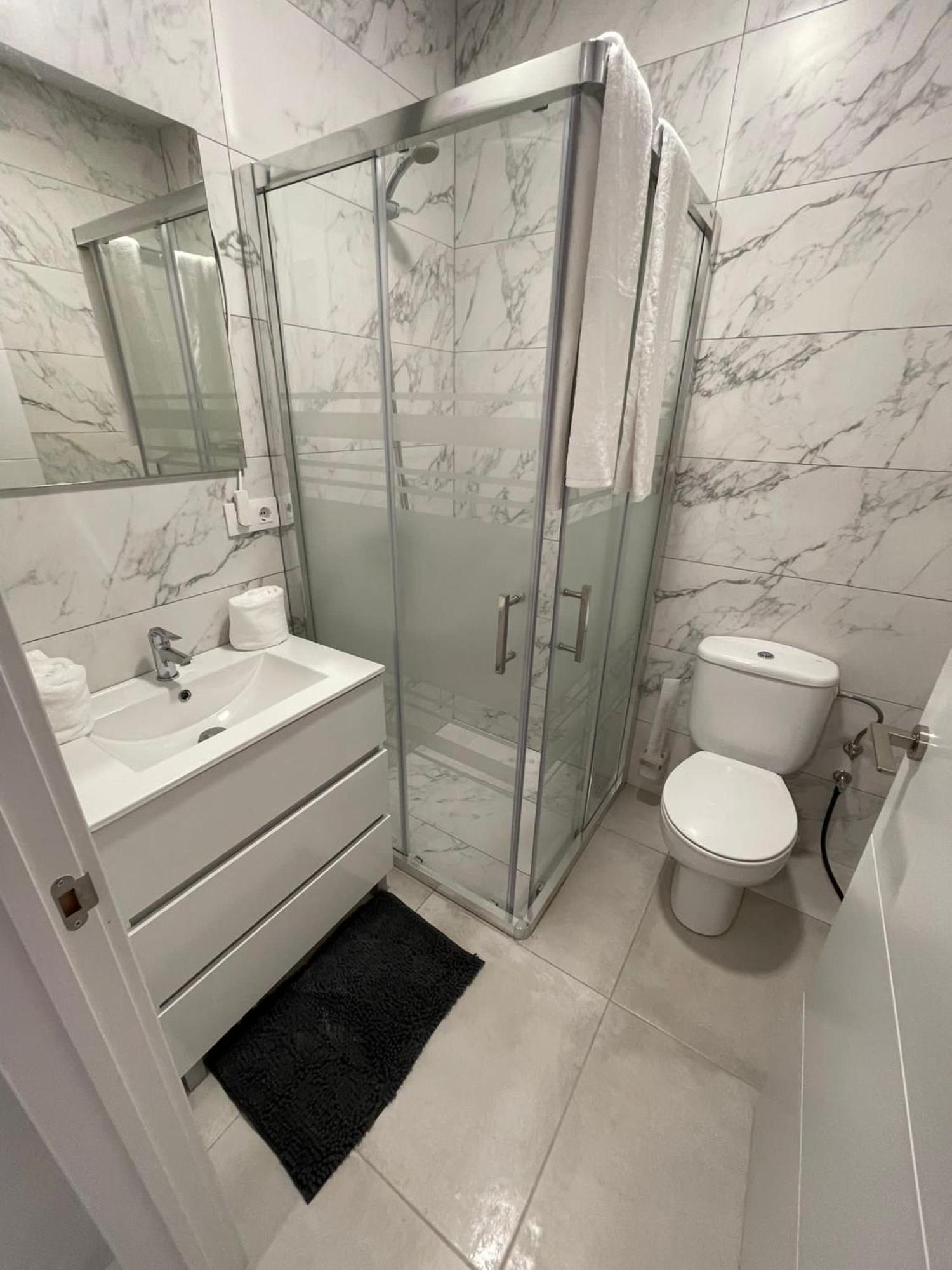 Apartments Jota Βαρκελώνη Εξωτερικό φωτογραφία